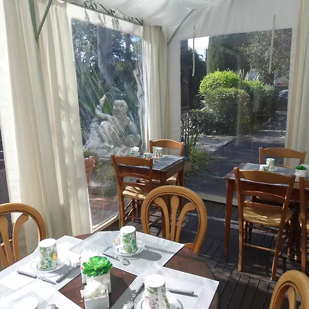 Le Pre Catelan Szálloda 3*