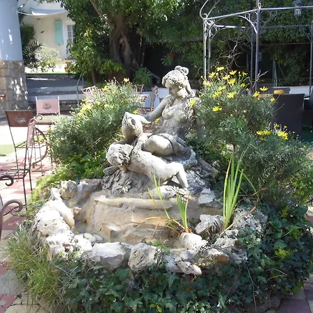 Otel Le Pre Catelan 3*