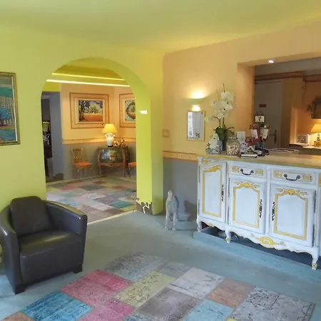 Le Pre Catelan Отель 3*