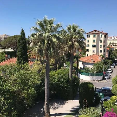 Le Pre Catelan Жуан-ле-Пен